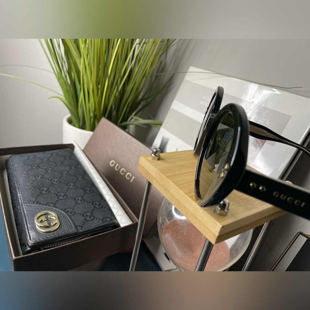 🔥🔥🔥BUNDLE🔥🔥🔥 Gucci Wallet & Sunglasses